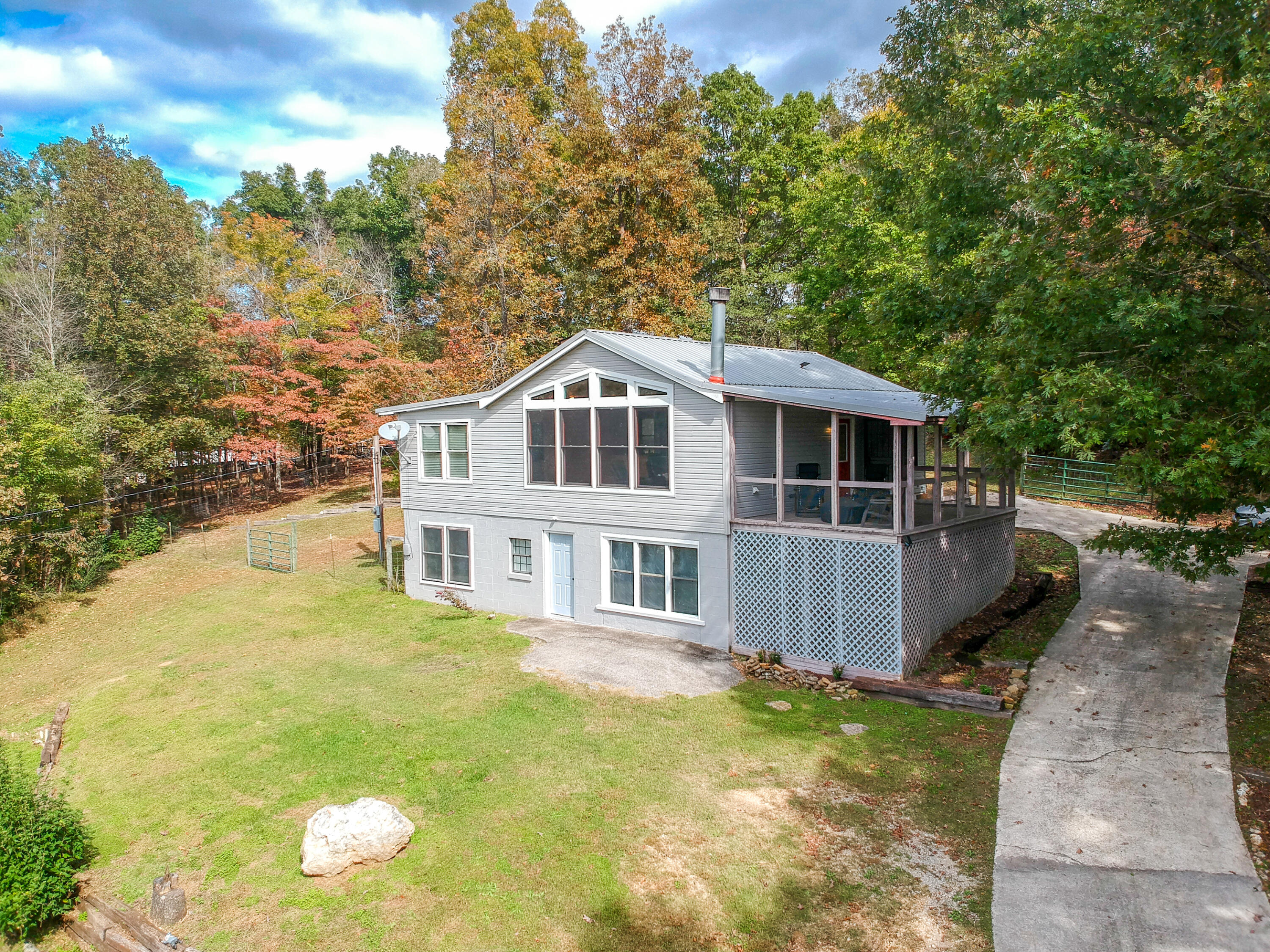 826 Herman Smith Road Pikeville, TN 37367 - Photo 7 of 57 826 Herman Smith Rd-5