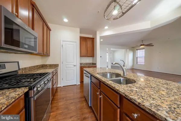 $3,000 | 22944 Woodland Park Road, California, MD 20619