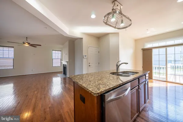 $3,000 | 22944 Woodland Park Road, California, MD 20619