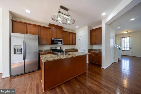 $3,000 | 22944 Woodland Park Road, California, MD 20619