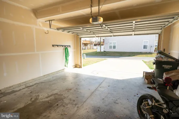 $3,000 | 22944 Woodland Park Road, California, MD 20619