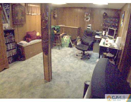 67 Winding Road Iselin, NJ 08830 - Photo 6 of 8 Gallery Image 6