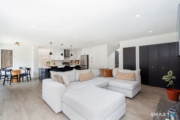 $850,000 | 6 Daniels Drive, Danbury, CT 06811