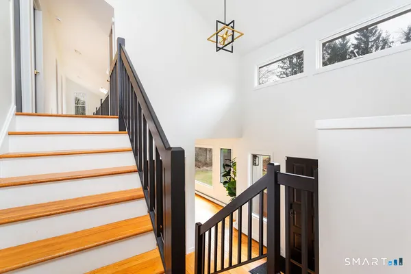 $850,000 | 6 Daniels Drive, Danbury, CT 06811