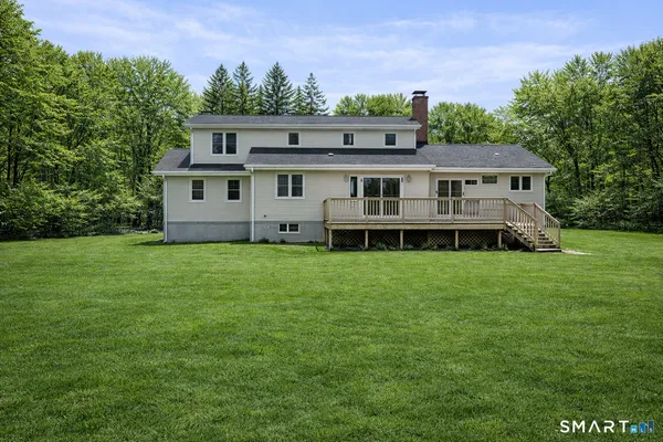 $850,000 | 6 Daniels Drive, Danbury, CT 06811
