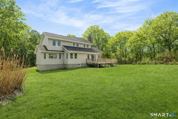 $850,000 | 6 Daniels Drive, Danbury, CT 06811