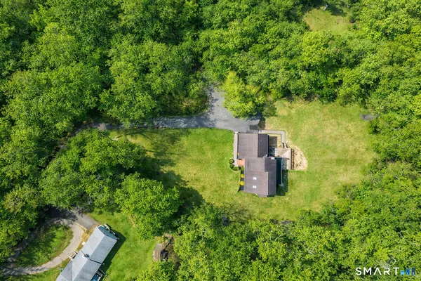 $850,000 | 6 Daniels Drive, Danbury, CT 06811