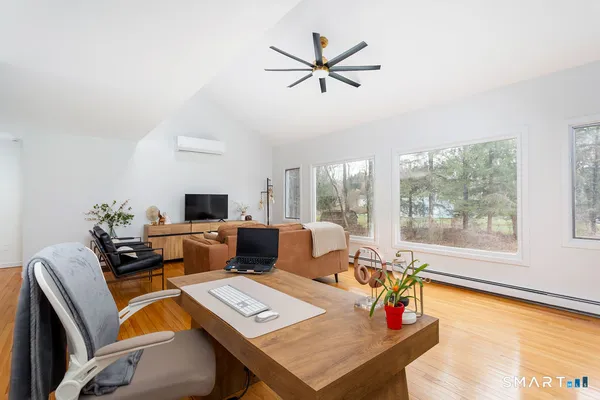 $850,000 | 6 Daniels Drive, Danbury, CT 06811