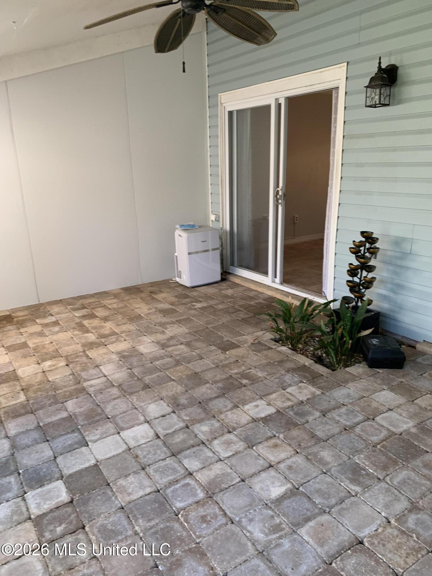 928 Courthouse Road, Unit 38 Gulfport, MS 39507 - Photo 10 of 21 Sunroom 2