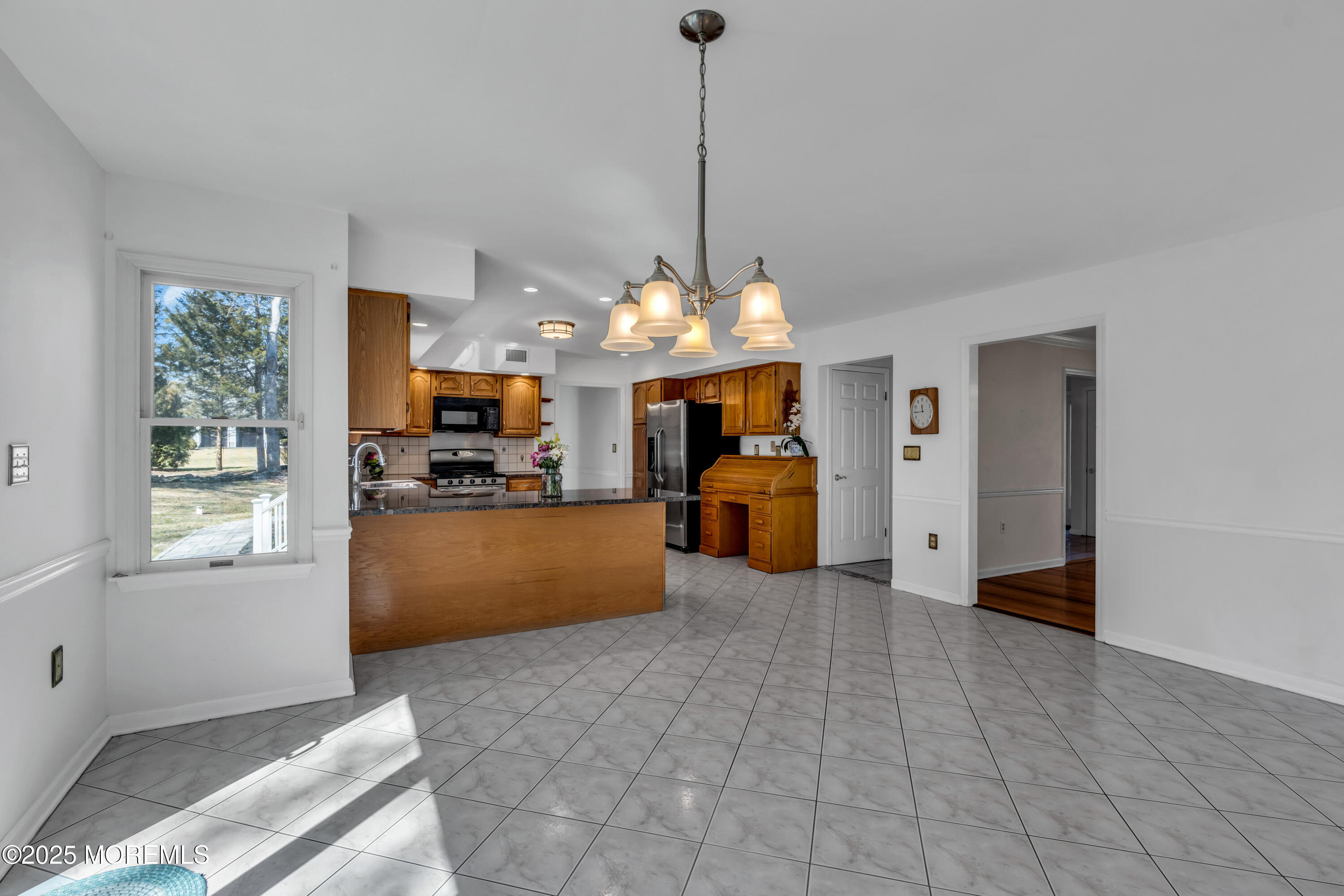 117 Paint Island Spring Road Millstone Township, NJ 08510 - Photo 34 of 87 Eat in Kitchen