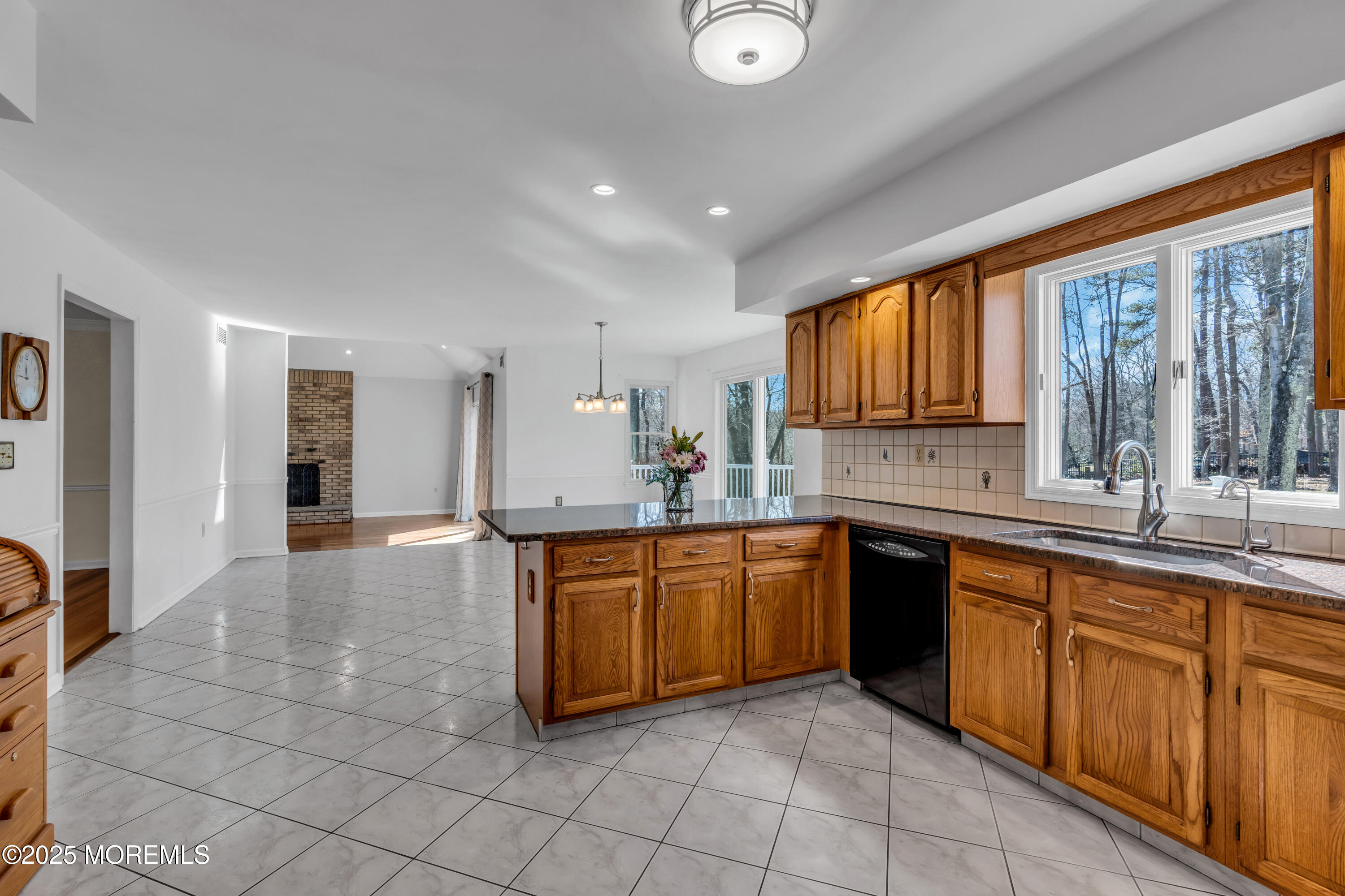 117 Paint Island Spring Road Millstone Township, NJ 08510 - Photo 37 of 87 Eat in Kitchen