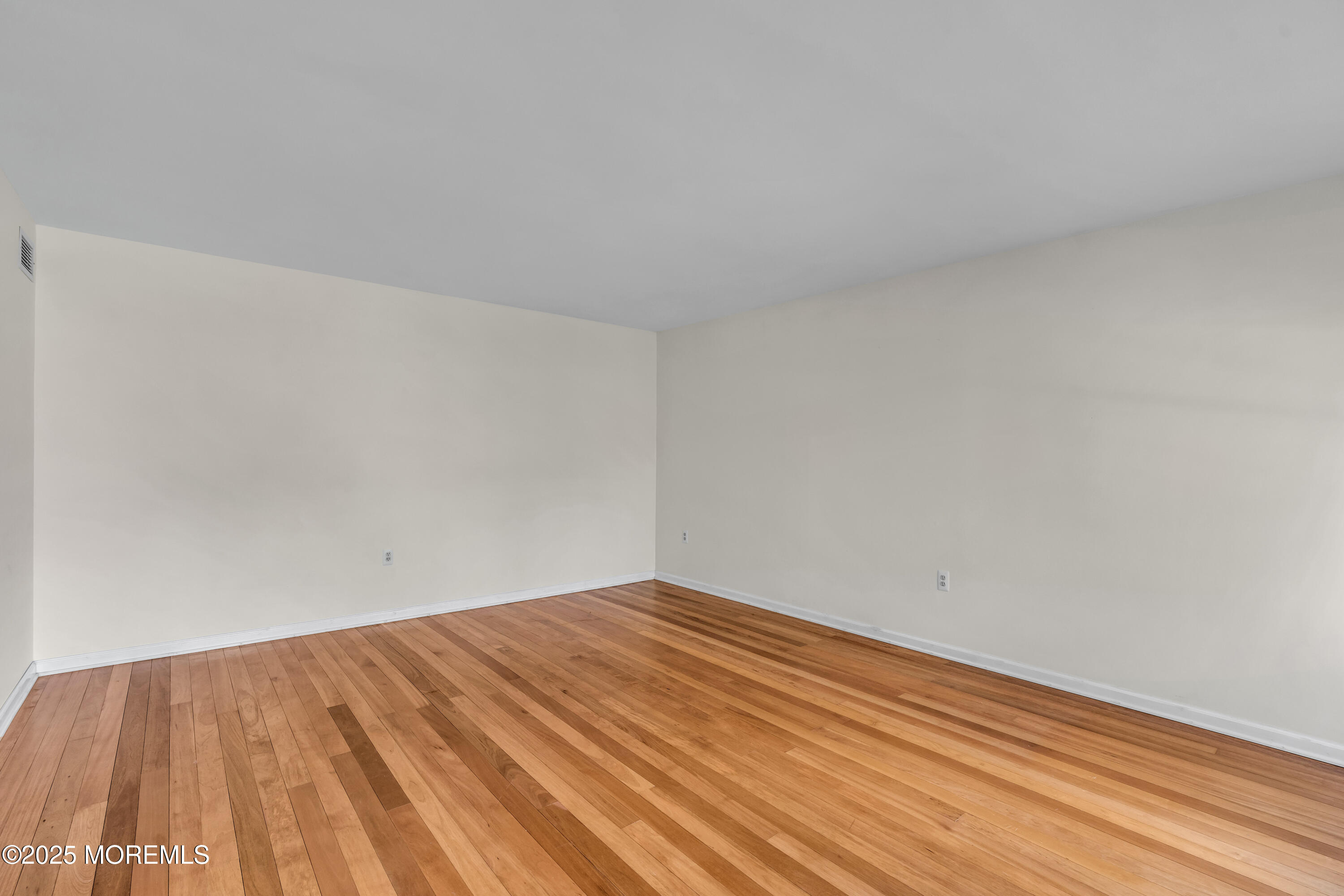 117 Paint Island Spring Road Millstone Township, NJ 08510 - Photo 45 of 87 Living Room