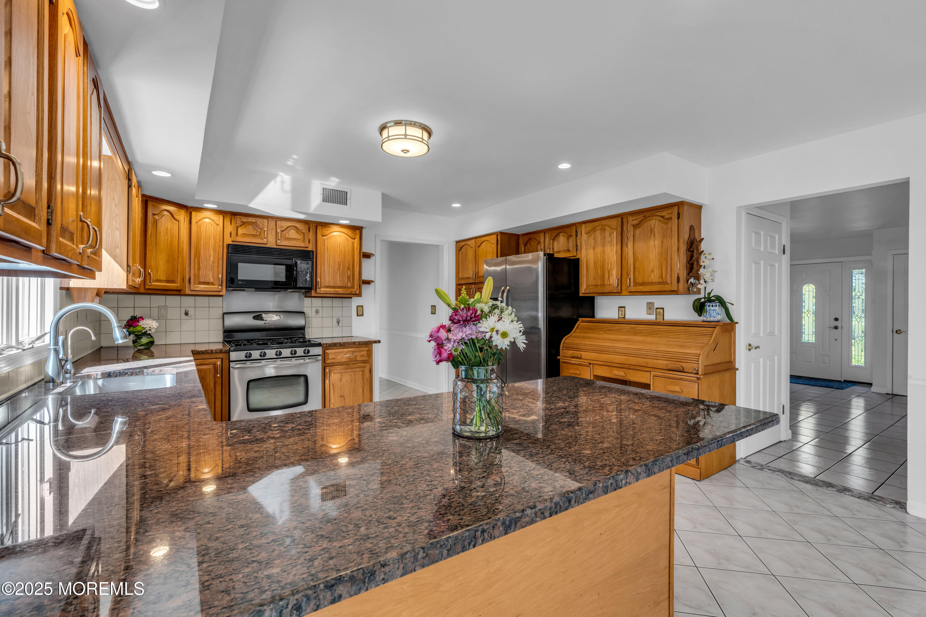 117 Paint Island Spring Road Millstone Township, NJ 08510 - Photo 6 of 87 Eat in Kitchen