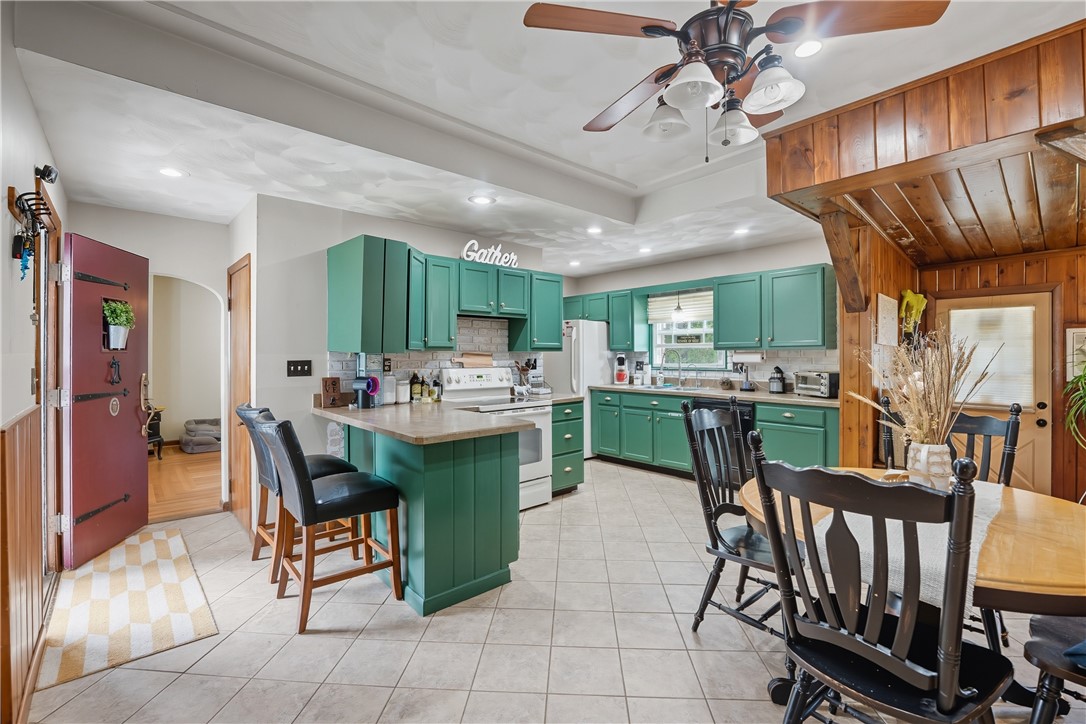 229 Linden Avenue Woonsocket, RI 02895 - Photo 11 of 47