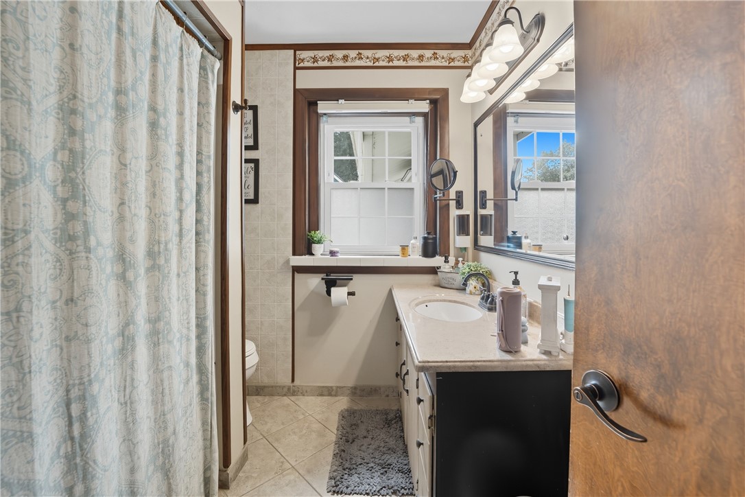 229 Linden Avenue Woonsocket, RI 02895 - Photo 21 of 47