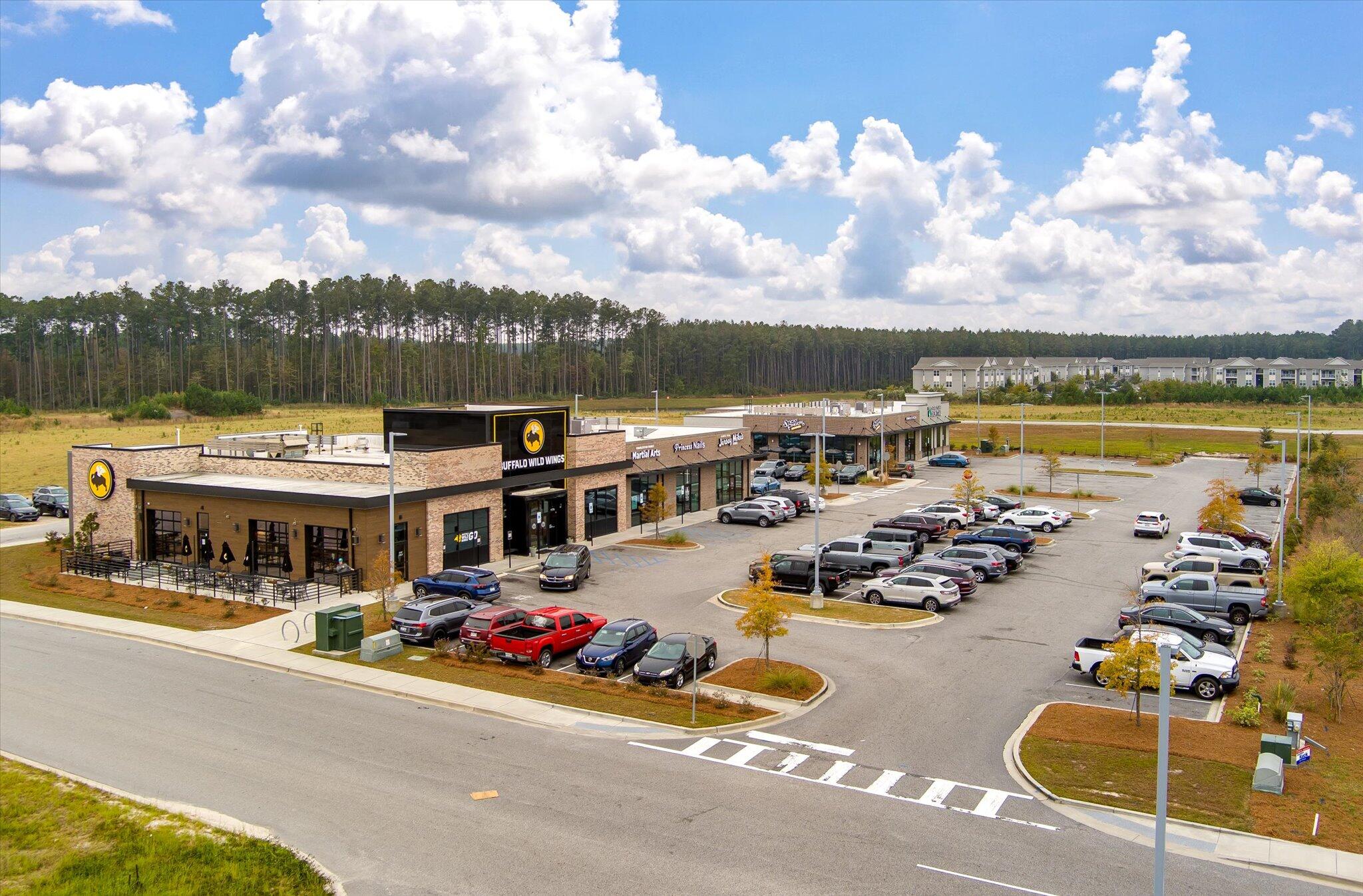341 Iveson Road Summerville, SC 29486 - Photo 84 of 86 Buffalo Wild Wings, Jersey Mike_s,