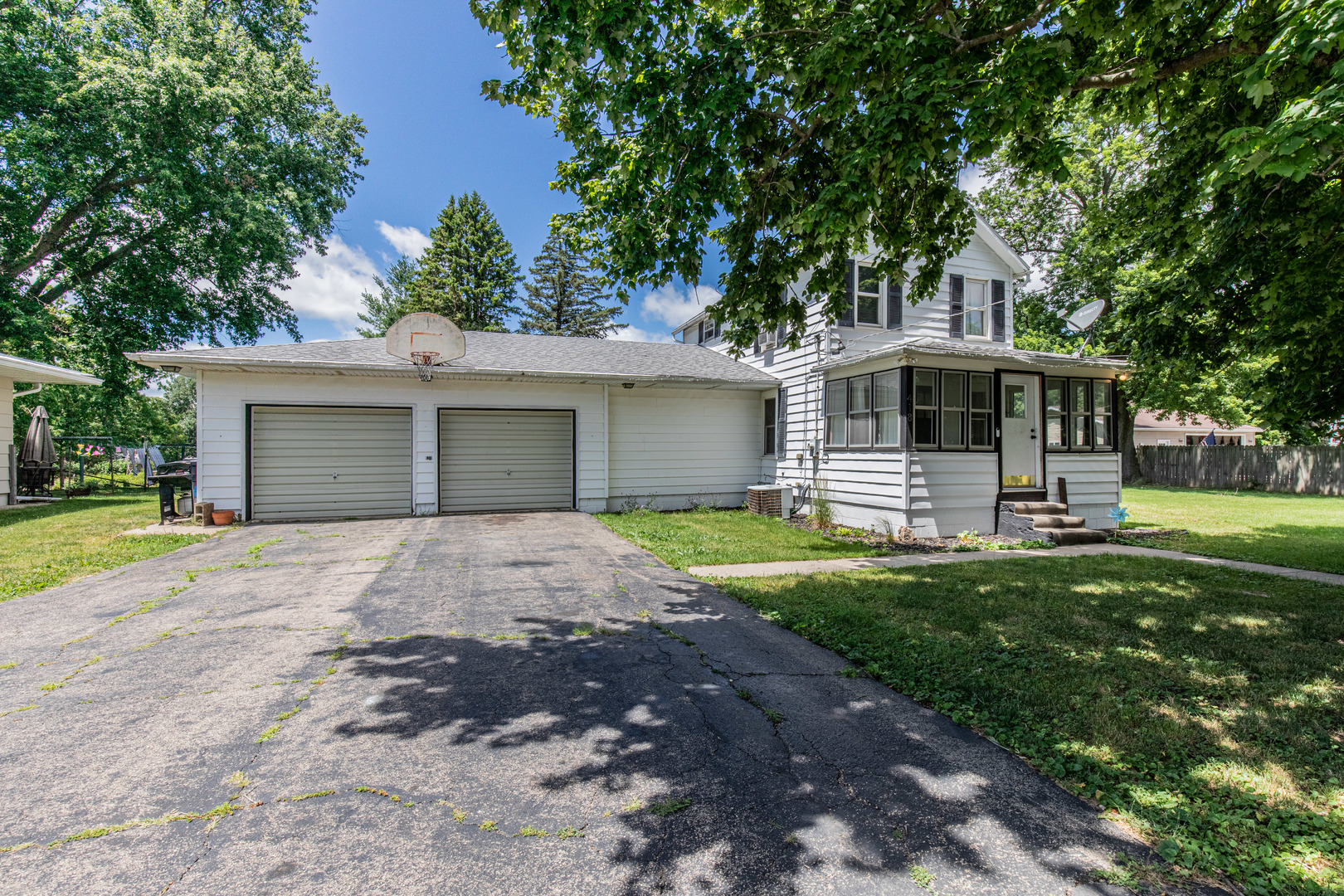 418 Whitver Street Walnut, IL 61376 - Photo 2 of 29 Gallery Image 2