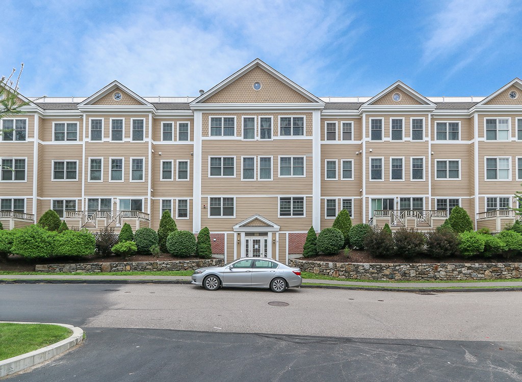 11 Cheriton Road, Unit 306 Boston, MA 02132 - Photo 19 of 20