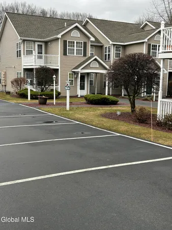 $1,700 | 55 Elderberry Court, Albany, NY 12203