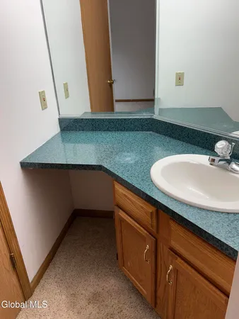 $1,700 | 55 Elderberry Court, Albany, NY 12203