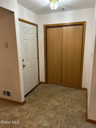 $1,700 | 55 Elderberry Court, Albany, NY 12203