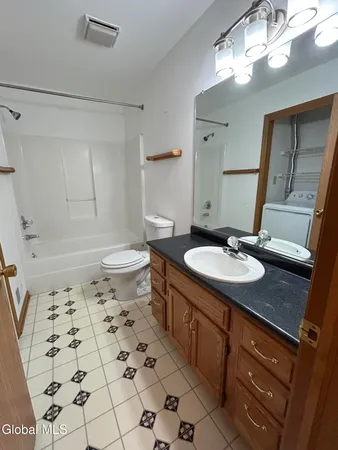 $1,700 | 55 Elderberry Court, Albany, NY 12203