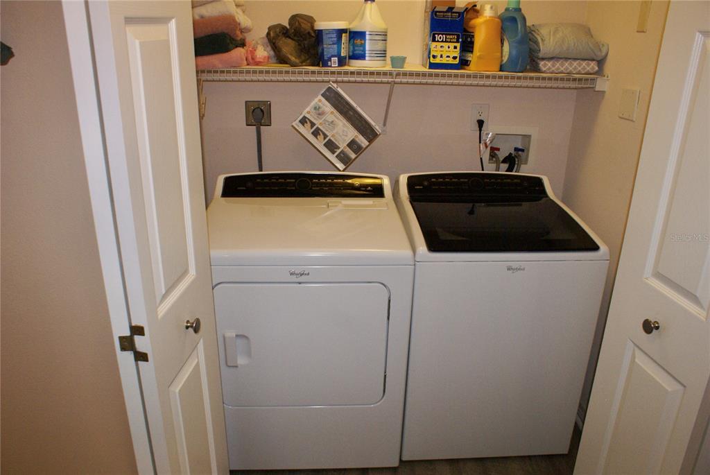 601 Shreve Street, Unit 15B Punta Gorda, FL 33950 - Photo 27 of 29 a utility room with dryer and washer