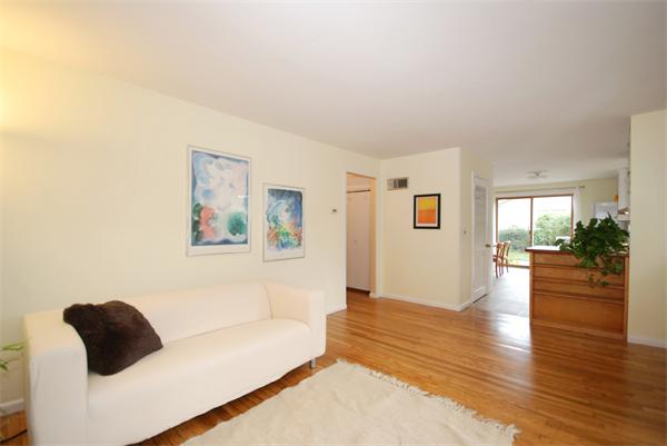27 Randall Road Maynard, MA 01754 - Photo 3 of 21 Gallery Image 3