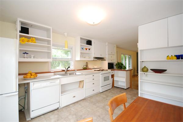 27 Randall Road Maynard, MA 01754 - Photo 4 of 21 Gallery Image 4