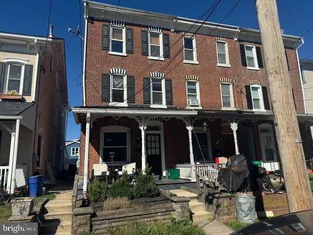$2,400 | 405 Walnut Street, Royersford, PA 19468