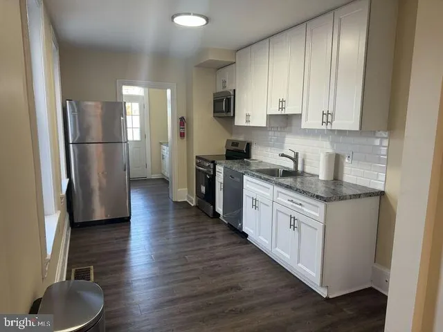 $2,400 | 405 Walnut Street, Royersford, PA 19468