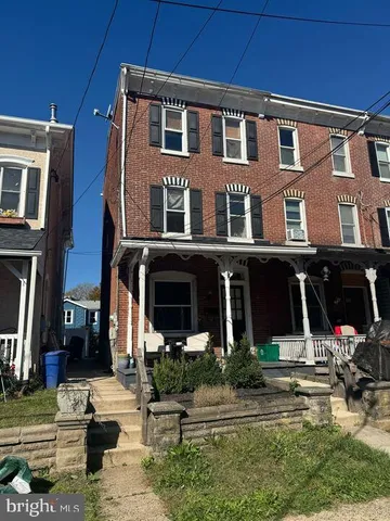 $2,400 | 405 Walnut Street, Royersford, PA 19468