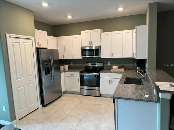 $2,200 | 6071 Acara Lane, Land O' Lakes, FL 34638