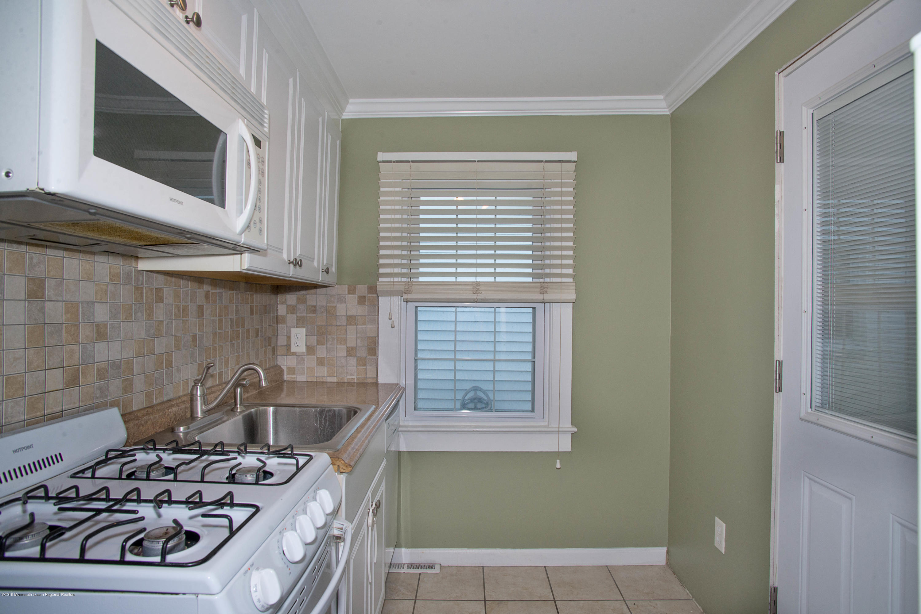 1253 Maplewood Road Belmar, NJ 07719 - Photo 8 of 11 _RMJ2024.jpg kitchen