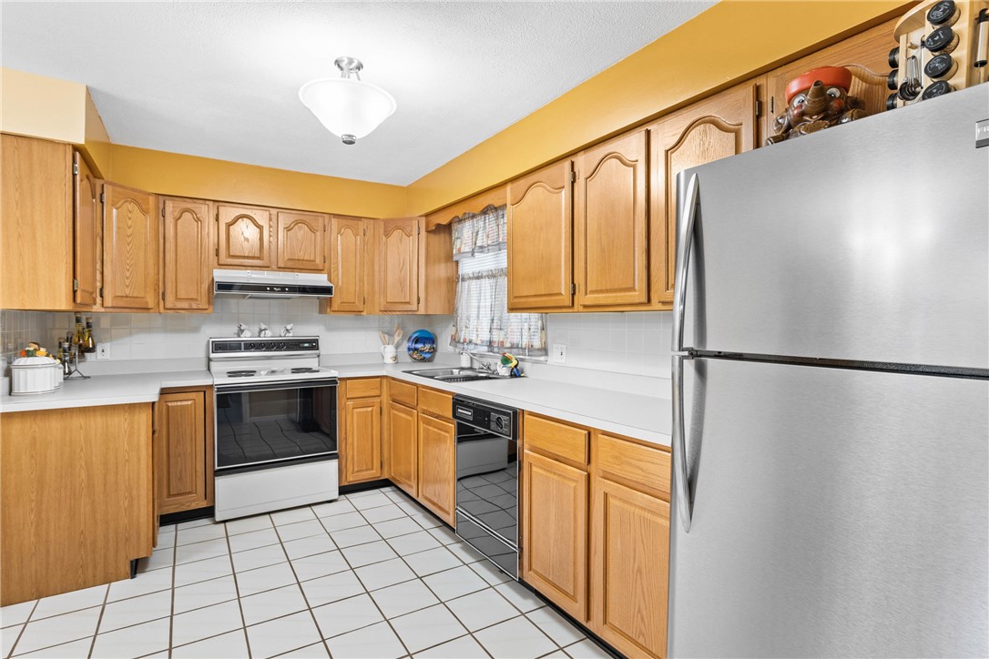 112 Lafayette Road Irondequoit, NY 14609 - Photo 11 of 48