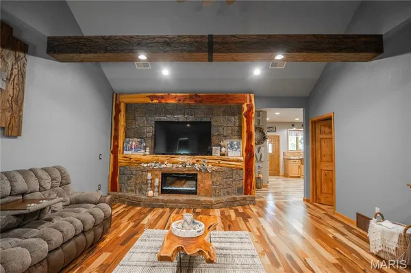 $425,000 | 27859 State Hwy K, Advance, MO 63730