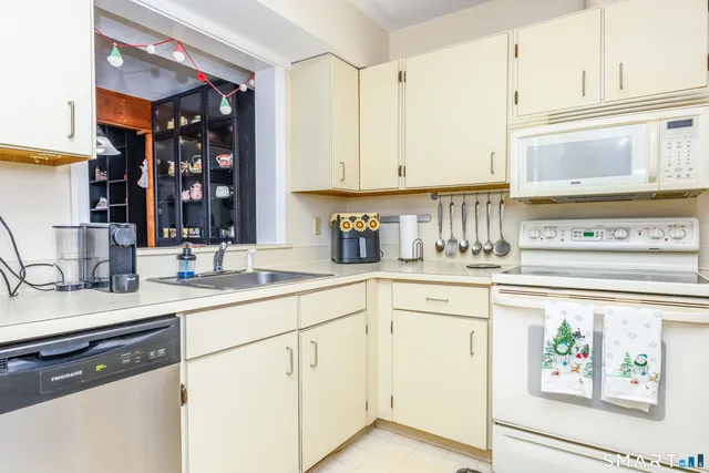 $265,000 | 5 Upper Commons, Woodbury, CT 06798