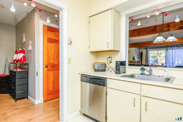 $265,000 | 5 Upper Commons, Woodbury, CT 06798