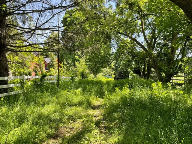 $890 | 42 Bull Saw Mill Road, Mendon, NY 14472