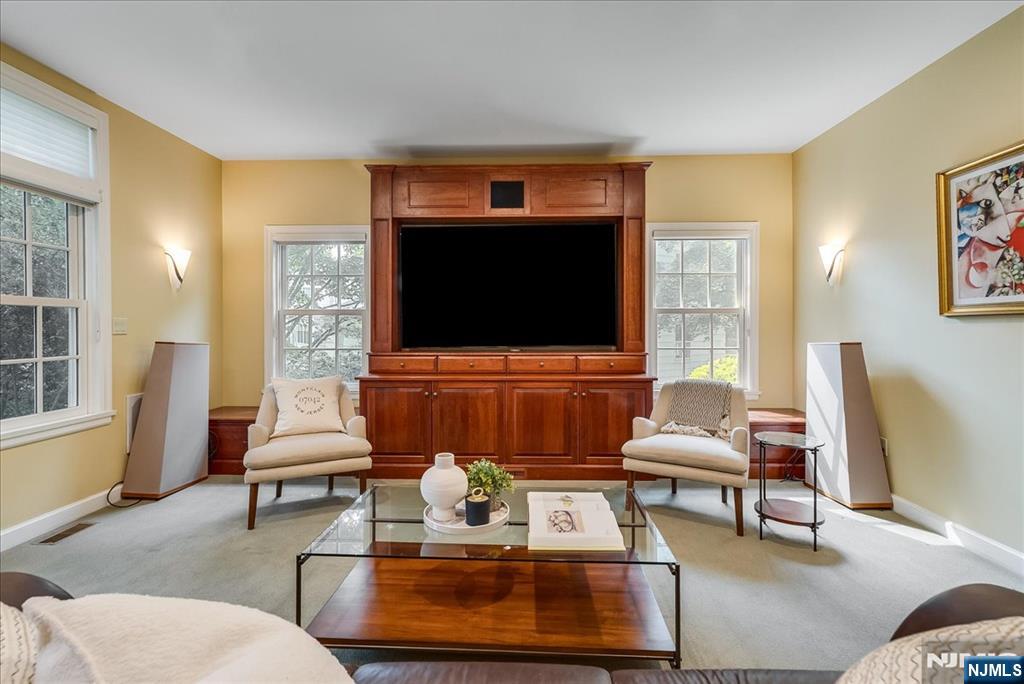 14 Kenneth Road Montclair, NJ 07043 - Photo 8 of 40