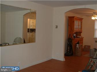 575 Snowden Road Upper Darby, PA 19082 - Photo 6 of 7