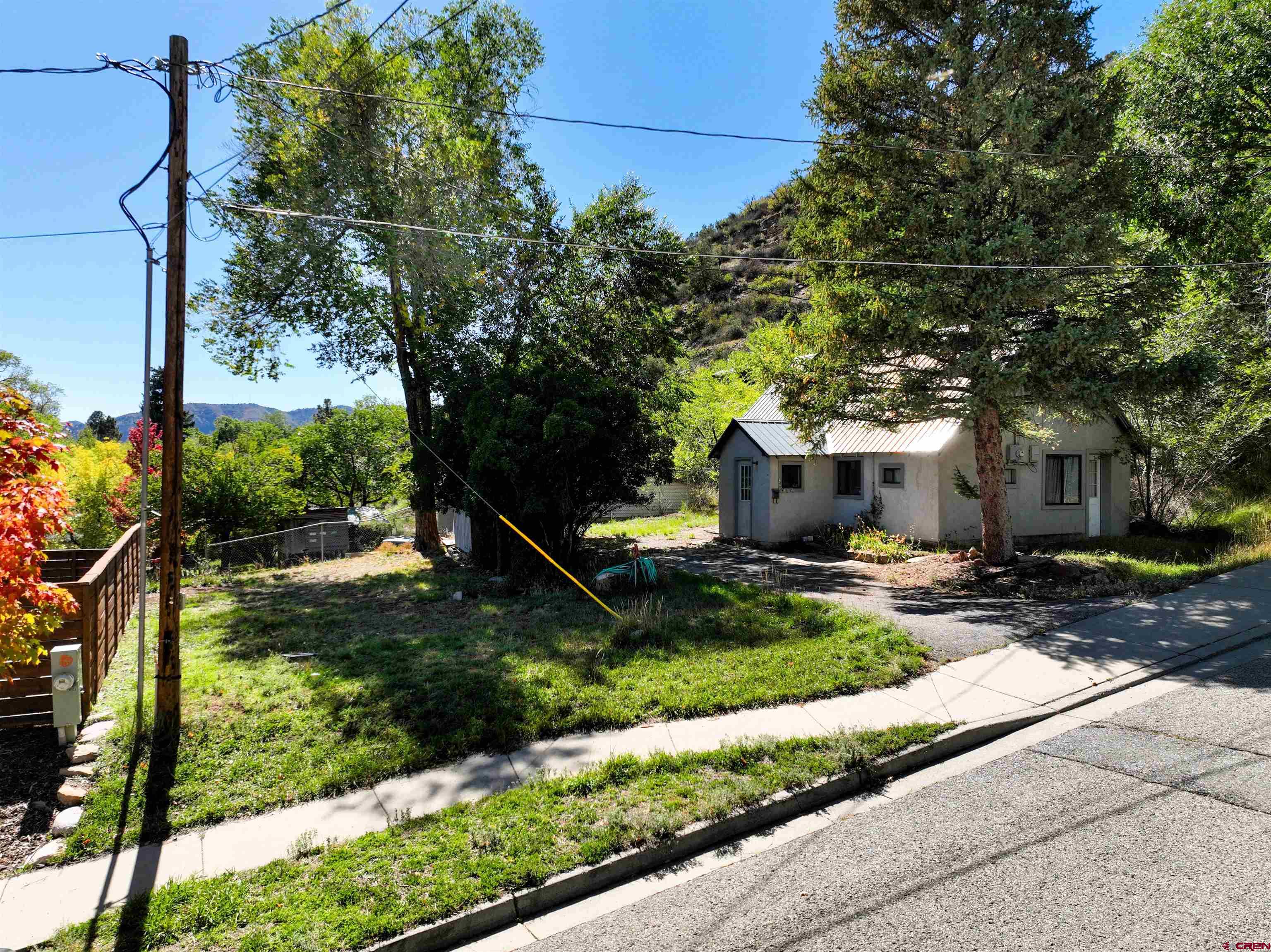 360 West 30th Street Durango, CO 81301 - Photo 4 of 30 a view of a house with backyard and garden