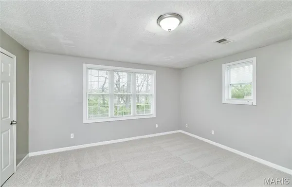 $1,200 | 6238 Tyndall Drive, St. Louis, MO 63134