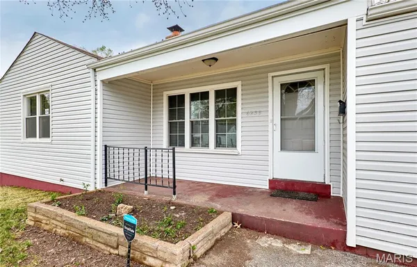 $1,200 | 6238 Tyndall Drive, St. Louis, MO 63134