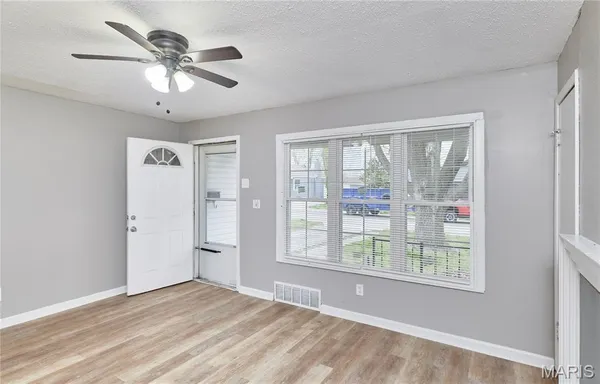 $1,200 | 6238 Tyndall Drive, St. Louis, MO 63134