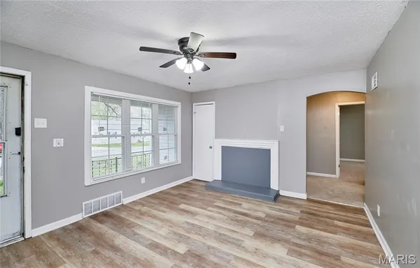 $1,200 | 6238 Tyndall Drive, St. Louis, MO 63134