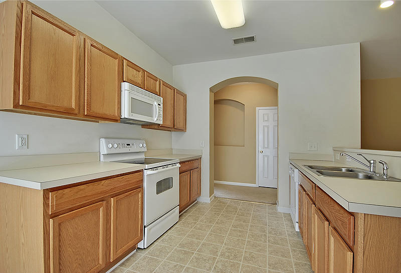 264 Westbrooke Road Summerville, SC 29486 - Photo 10 of 21 087_091-copy.jpg