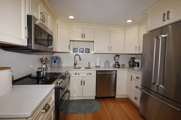 $369,900 | 264 Twin Lakes Drive, Unit 264, Halifax, MA 02338