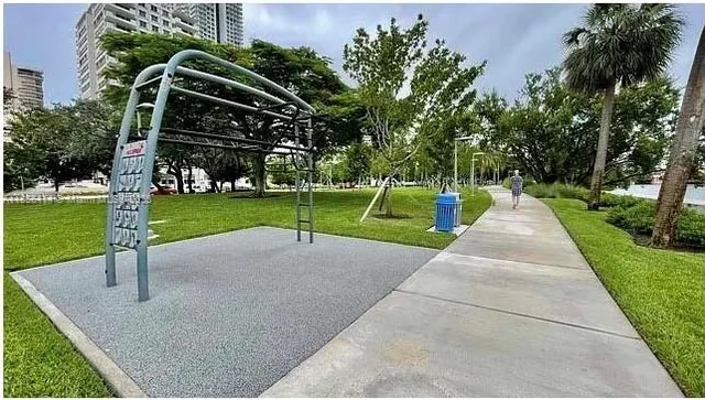 a park view with a entertaining space