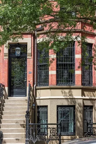 $10,975,000 | 53 West 85th Street | Upper West Side